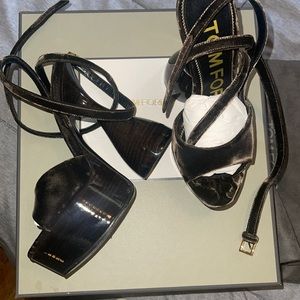 Green velvet Tom Ford disco shoes